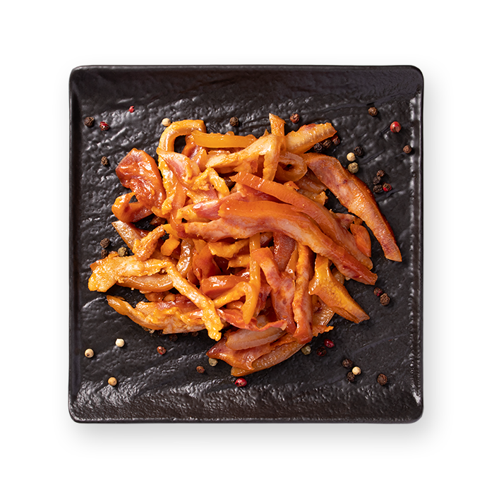 Нарізка свинячого вуха копчена з паприкою, 100 г